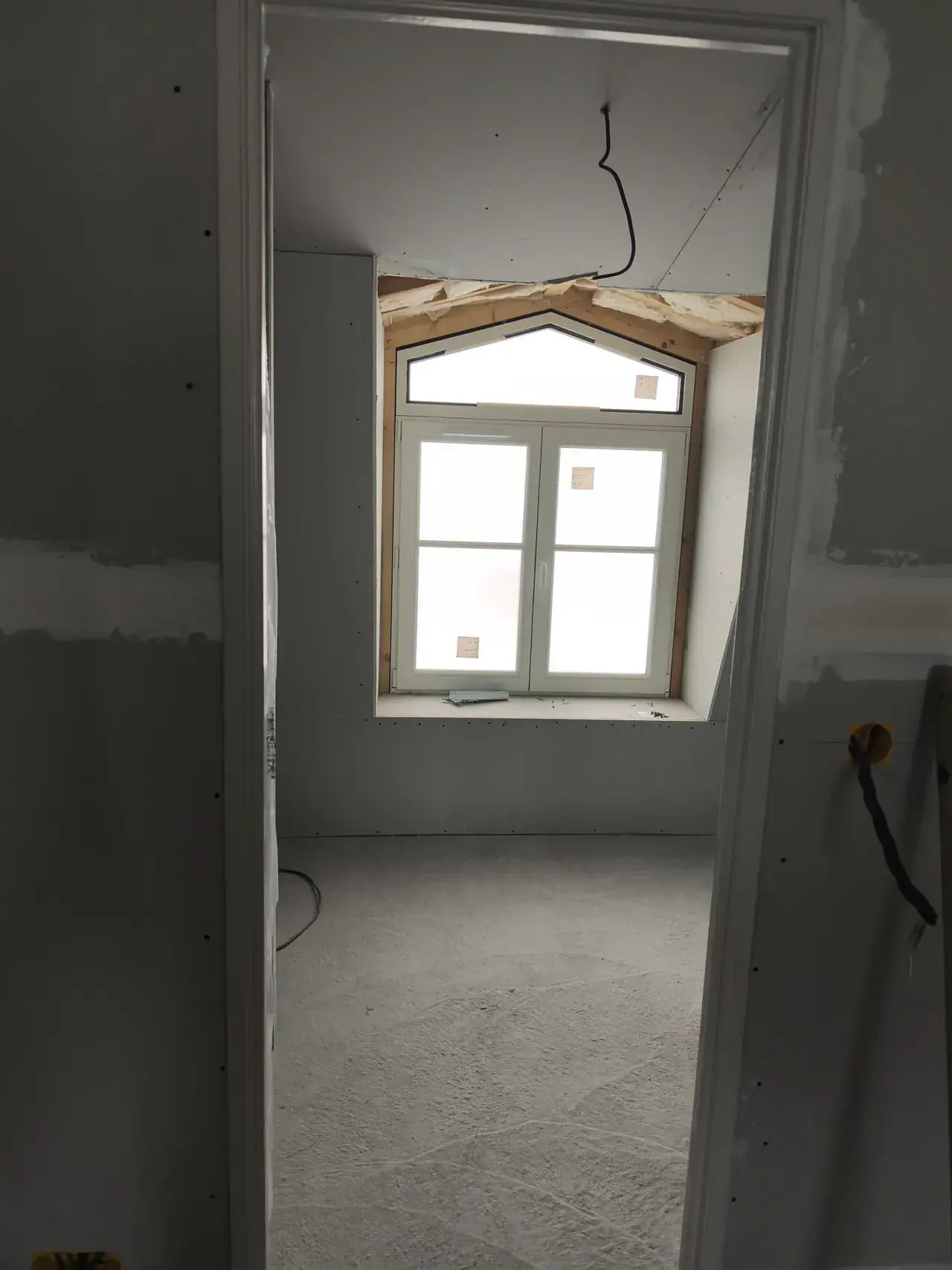 Cloisons et passages techniques repris pendant une rénovation intérieure